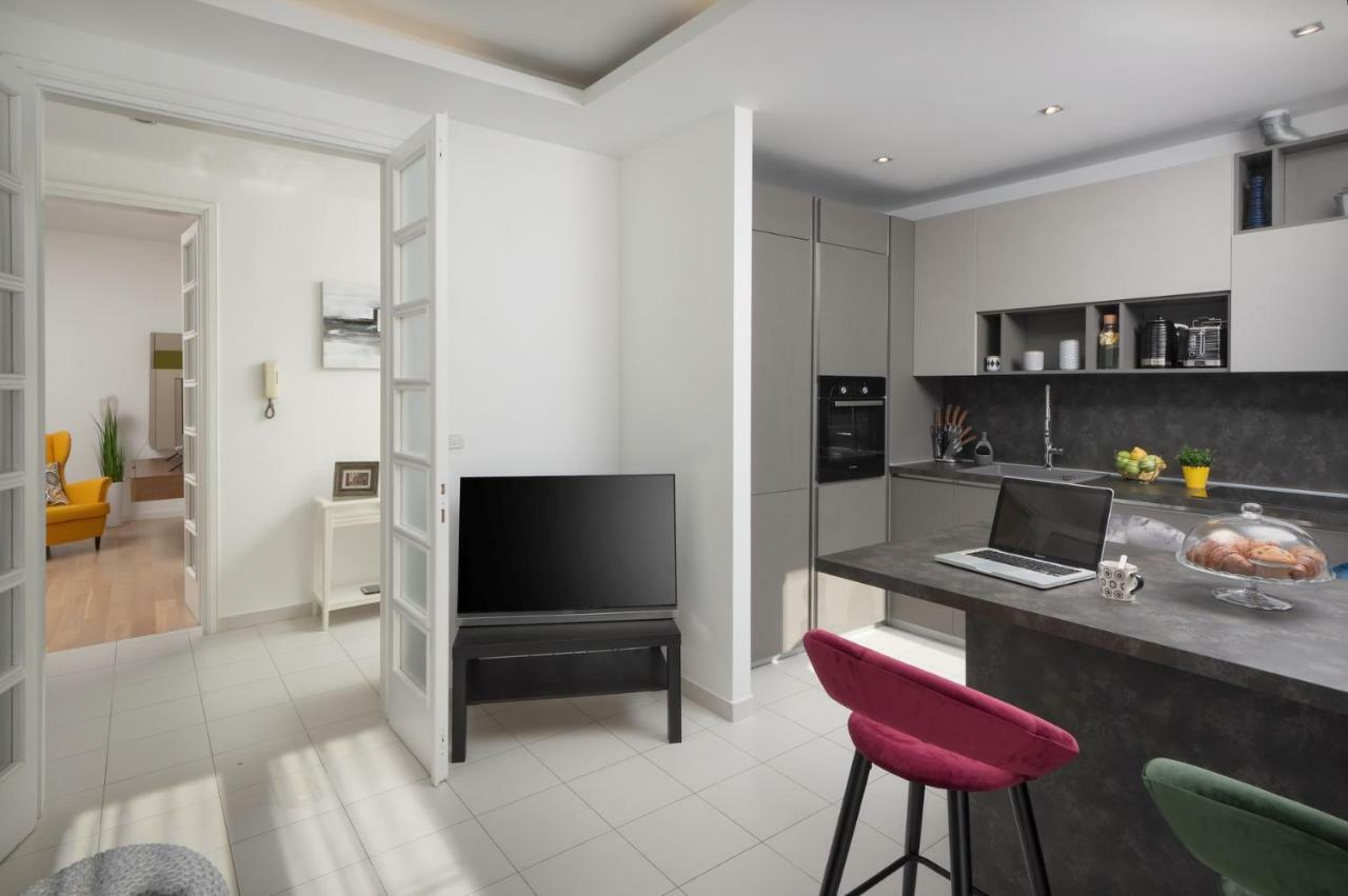 Carducci Apartment - Center Pula Eksteriør billede