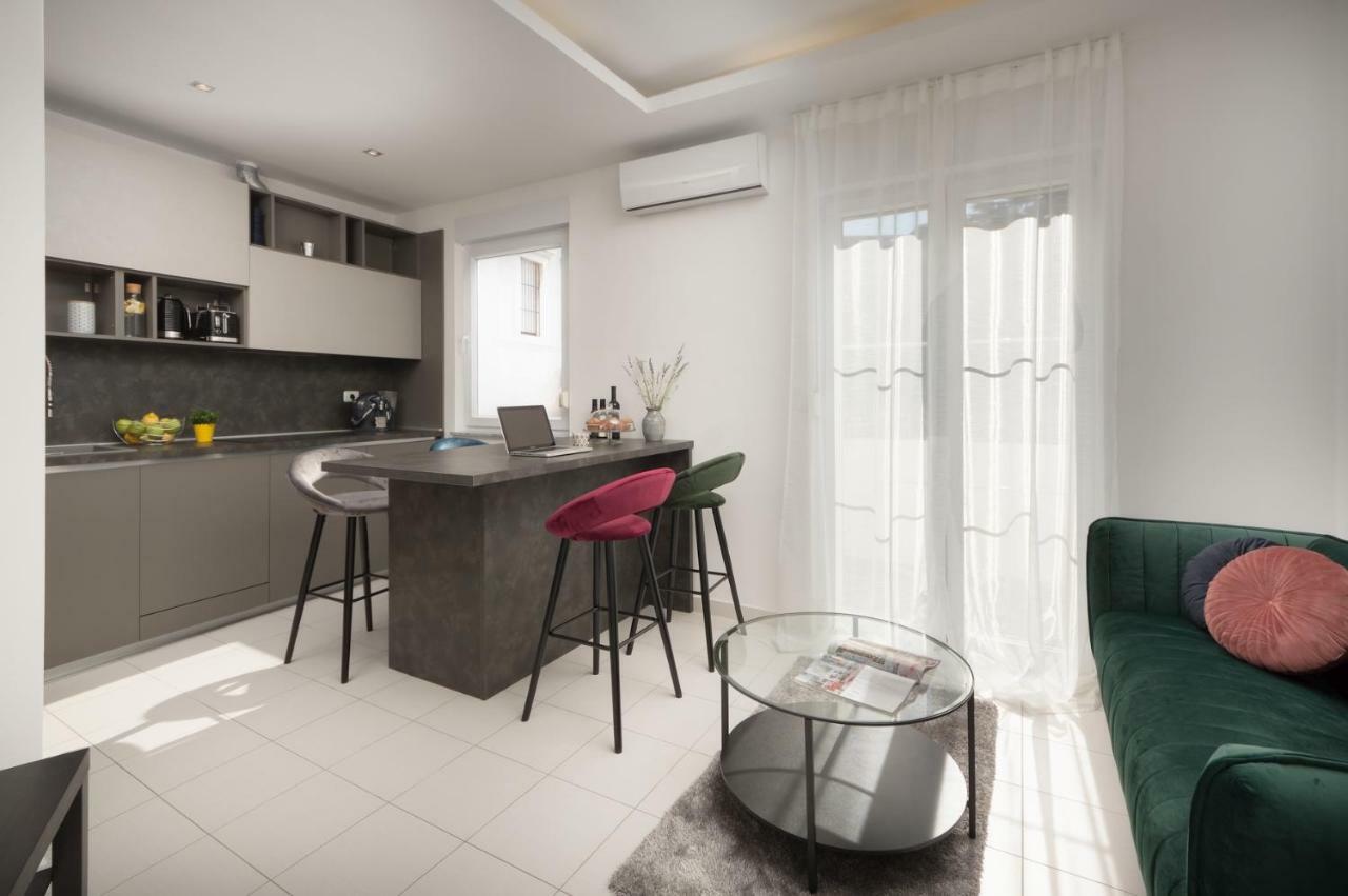 Carducci Apartment - Center Pula Eksteriør billede